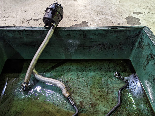 MINI クーパー R50 パワーステアリングオイル漏れ